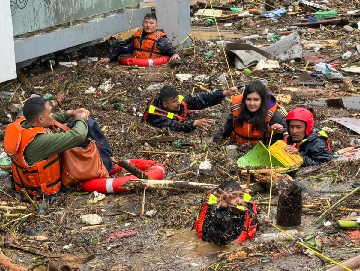 राहत वितरणमा जुट्यो बागमती प्रदेश सरकारः मृतकका परिवारलाई राहतदेखि घाइतेको निःशुल्क उपचार गर्ने