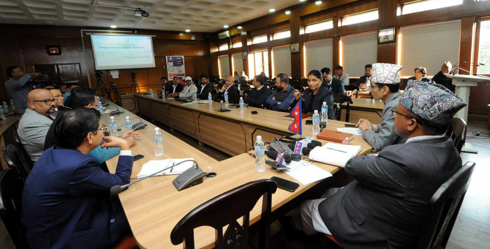 मन्त्रीको निर्देशनपछि एयरलाइन्सले बुझाए हवाई भाडादरको विवरण