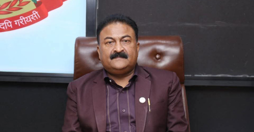 मन्त्री गुप्तालाई प्रश्नः २३ जना प्रशासकीय अधिकृतको मात्रै जिम्मेवारी किन खोसियो ?