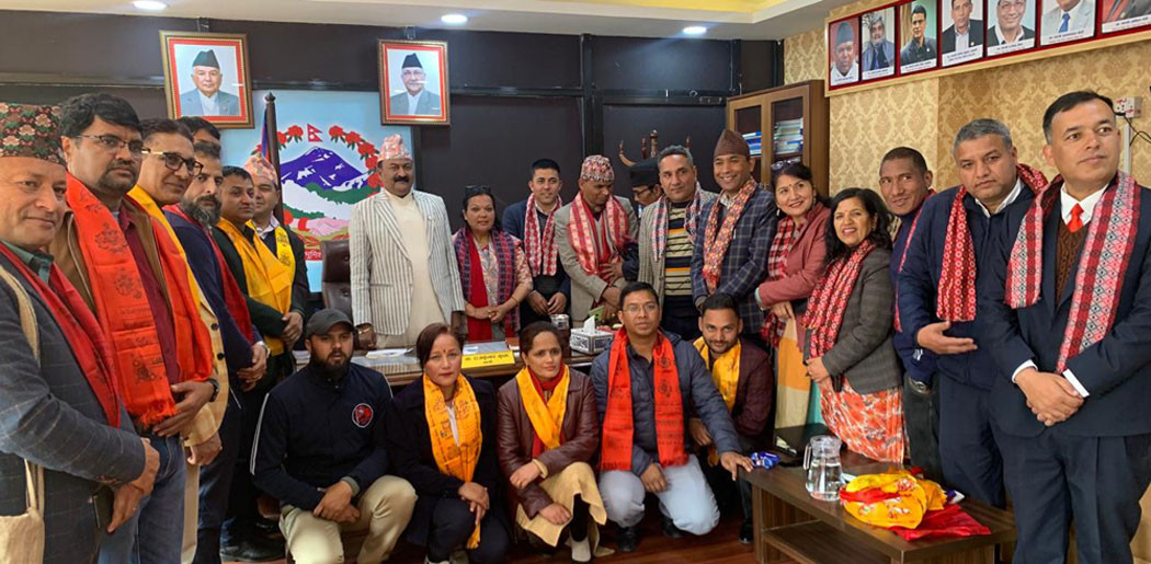 सामान्य प्रशासनमन्त्री गुप्तासँग निजामती कर्मचारी संगठनको भेट, के हो माग ?