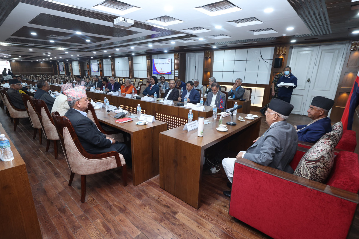 सर्वदलीय बैठकः तीनकुने घटनाको मुख्य जिम्मेवार ज्ञानेन्द्र शाह