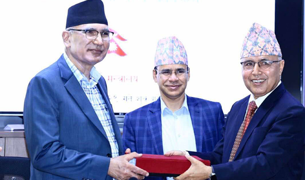 लगानीको वातावरण बनाउन र उत्पादनको लागत घटाउन उच्चस्तरीय आयोगको सुझाव
