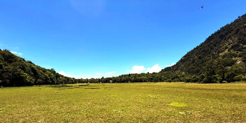 Acham Ghase Maidan 1.jpg