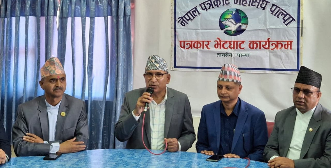 सरकार ढल्दैन, स्थिरताको प्रत्याभूति दिलाउँछौं : अर्थमन्त्री