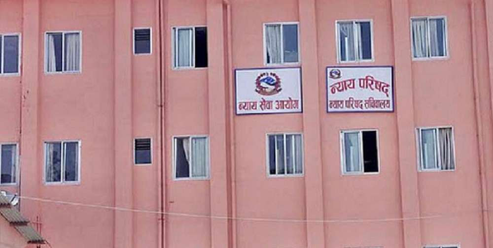 एक जनाको बढुवा, दुई सचिवसहित तीन सहसचिवको सरुवा