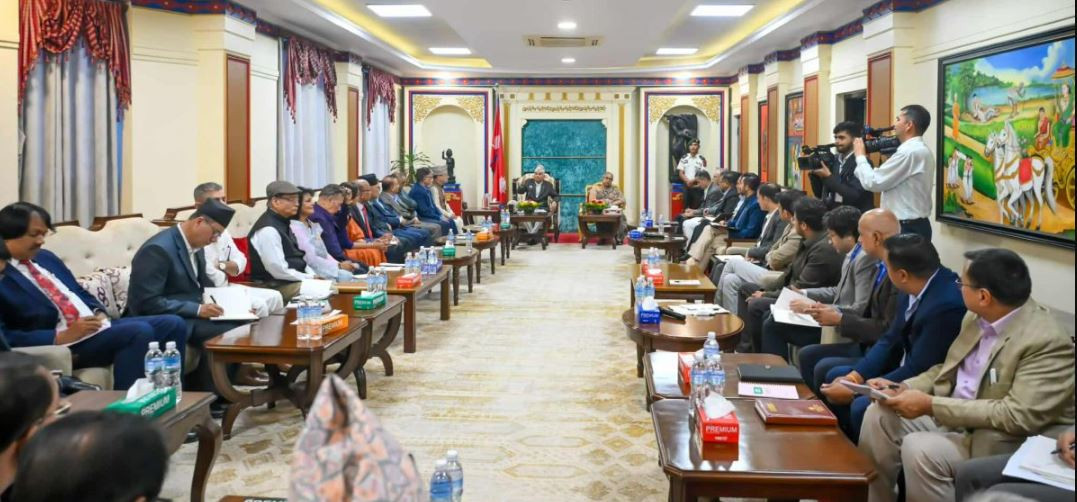 फागुन २१ को निर्वाचनमा केन्द्रित हुन दलहरुलाई राष्ट्रपतिको आग्रह