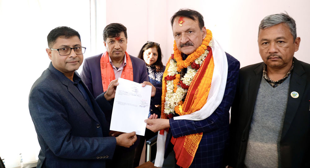 prakash saran mahat.jpg