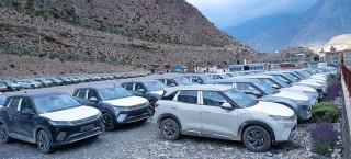 कर छल्न कागजात किर्ते गरिएको आशंका, कोरला नाकाबाट भित्रिएका ७७४ विद्युतीय सवारी नियन्त्रणमा