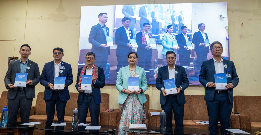 आत्महत्या रोकथामका लागि राष्ट्रिय निर्देशिका जारी, जोखिम पहिचान र उपचारमा जोड